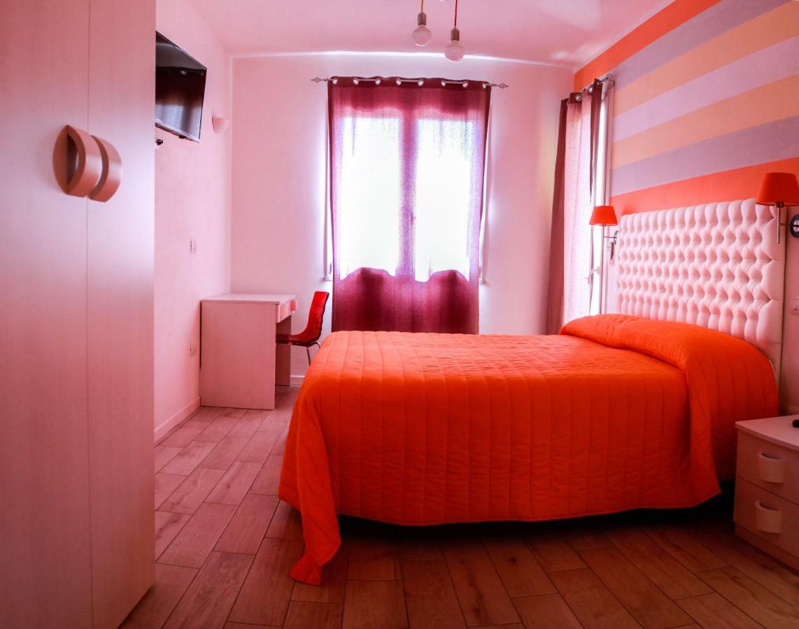 B&B L'Arcobaleno Пула Екстериор снимка